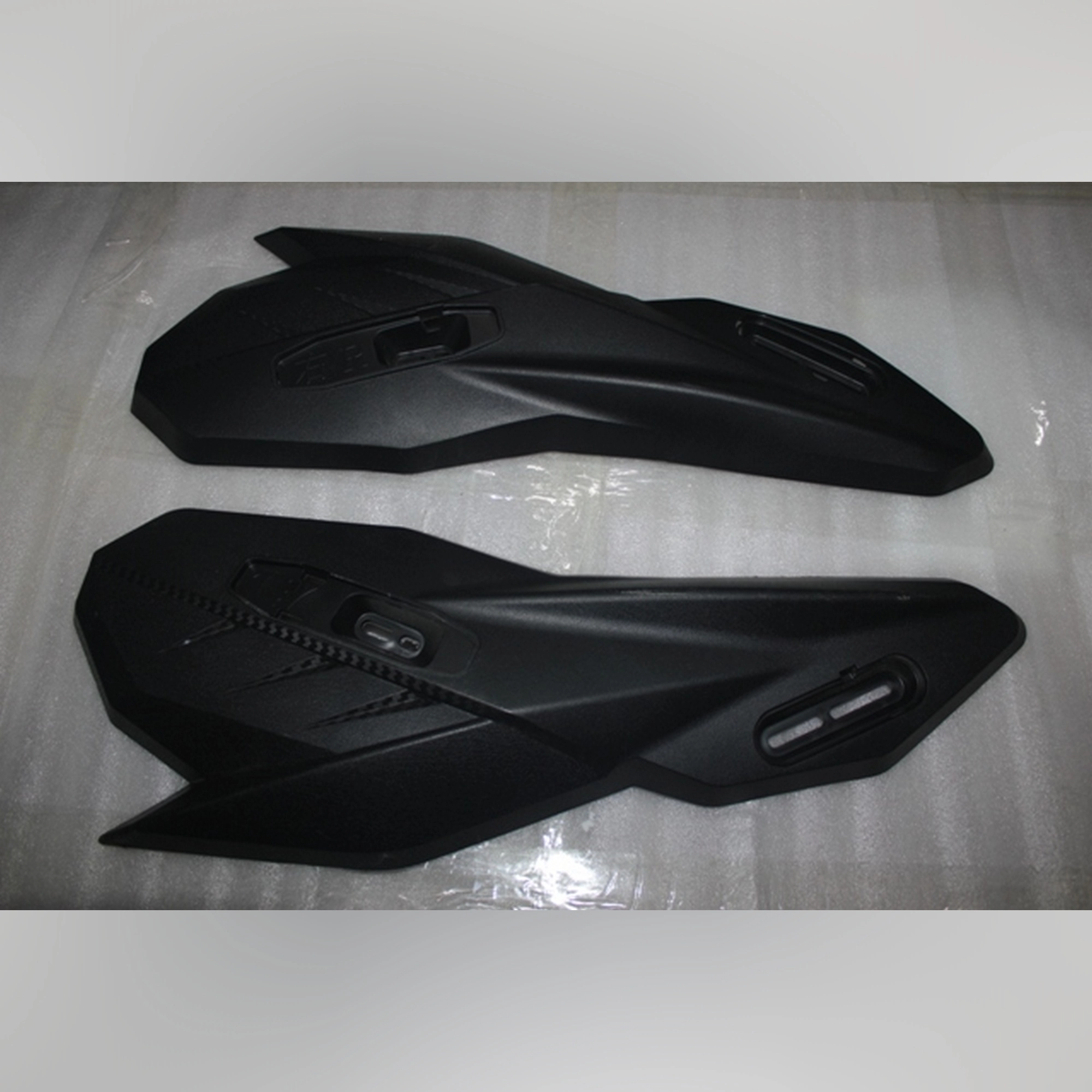 ARORA ZR5 MAFSAL KORUMA PLASTİK SOL #ZR5 - 091